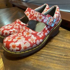 Red floral Mary Jane Dr. Martens. Size 8 RARE